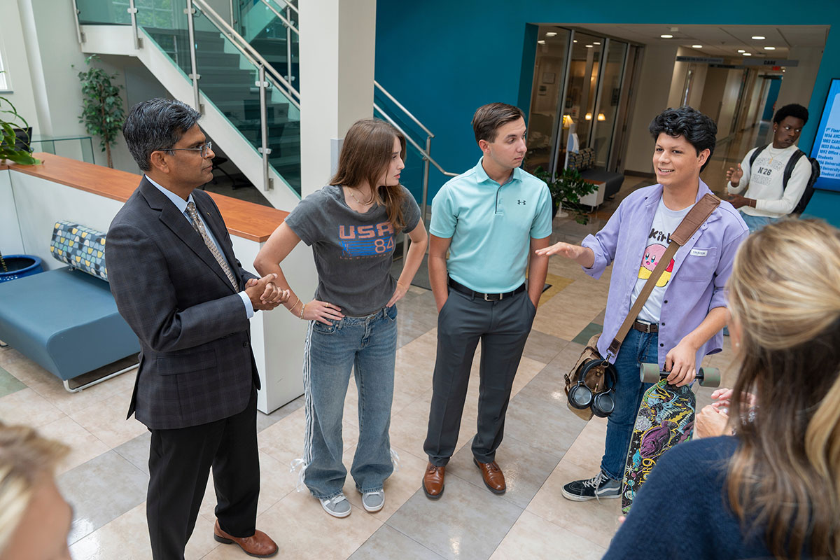 Chancellor Volety talks with members of his Student Advisory Council in DePaolo Hall