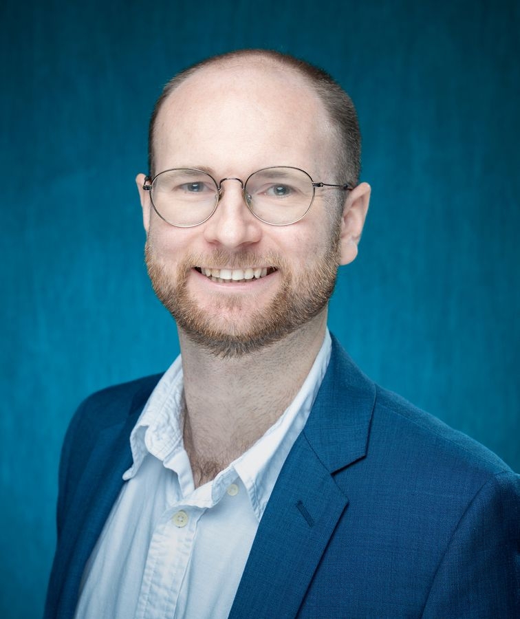 Bryan R Paradis