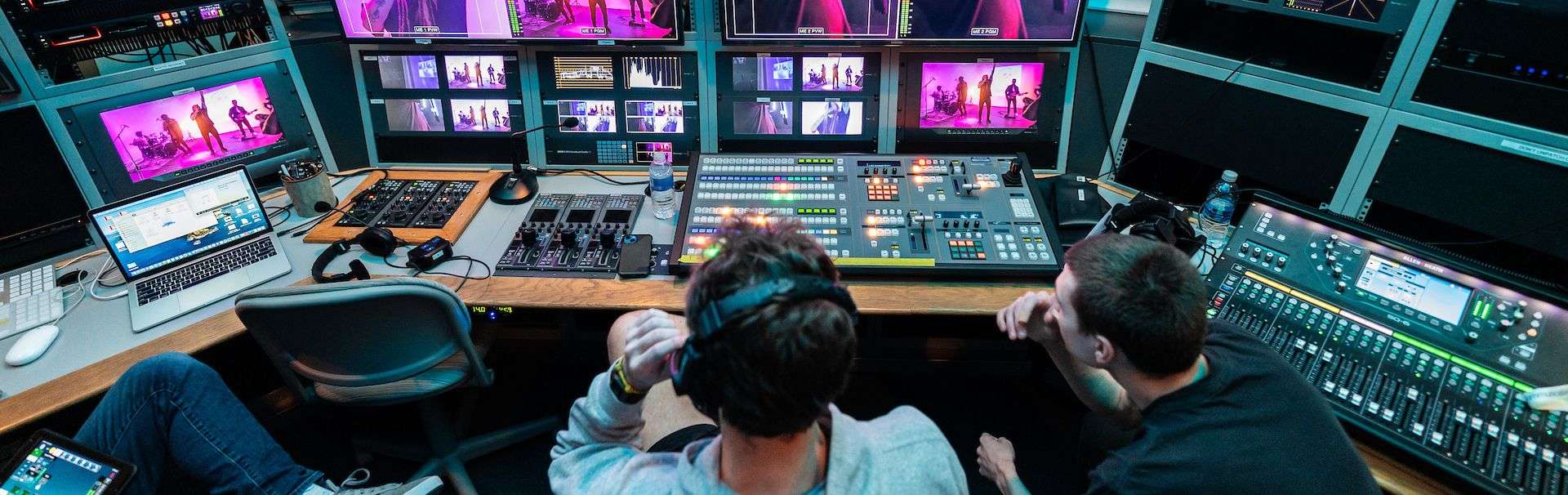 UNCW Communications Studies students in an applied learning class that produces the Digital Drip music series