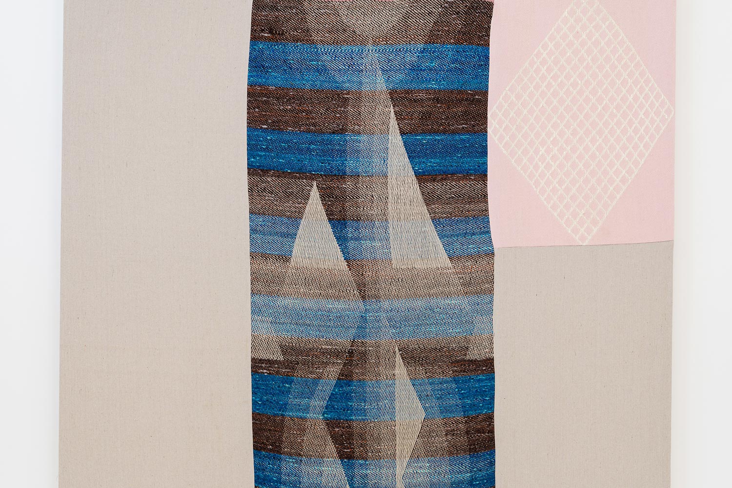 Jovencio de la Paz piece, Bent Pyramids