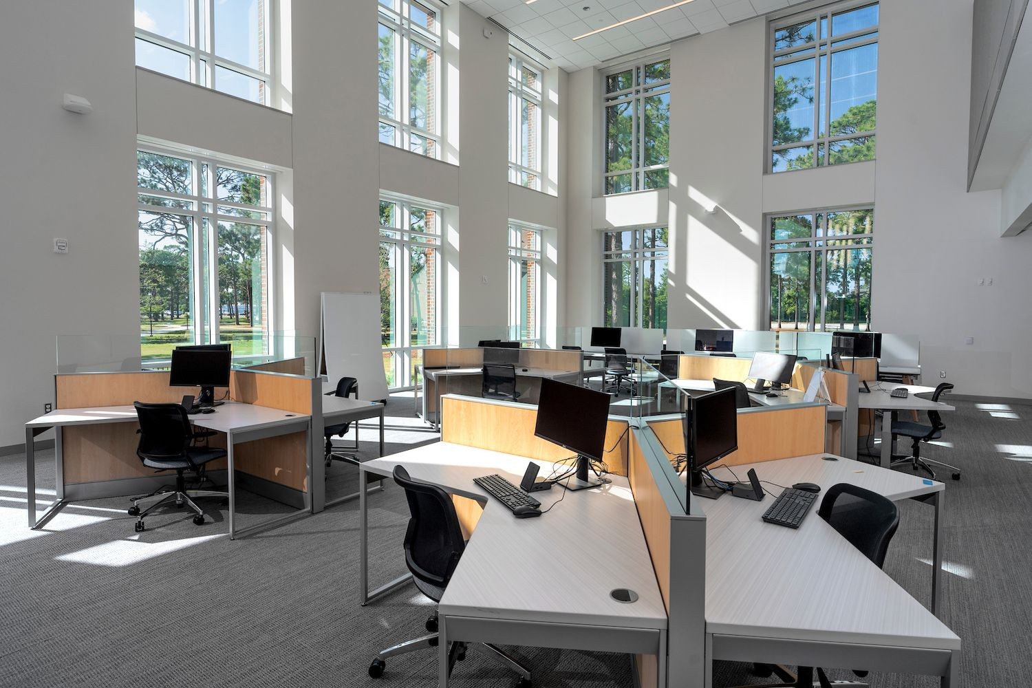 Desks and seating in Discovery Hall