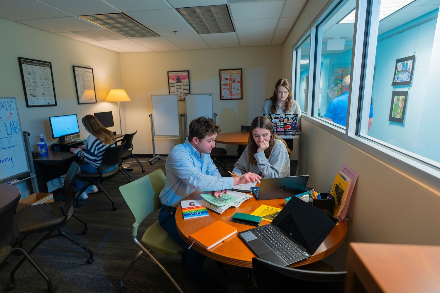 Students studying together at ULC