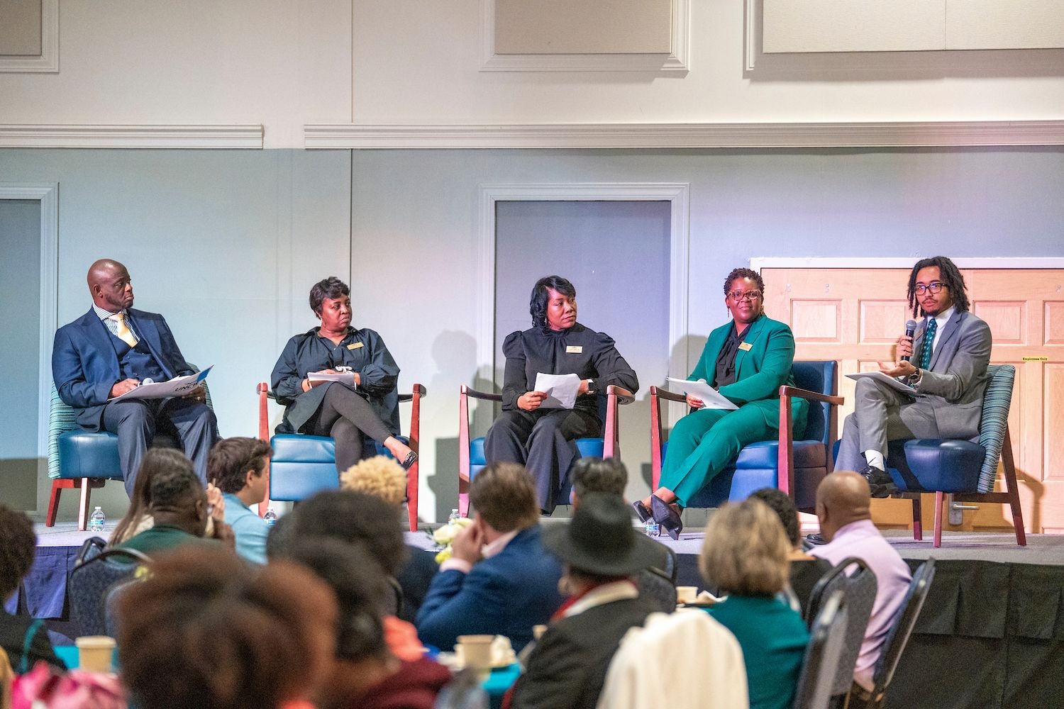 From left: Jerry L. Oates ’95, Wanda Coley ’96, ’03M, Erica Jones ’96,  Stephania Bloodworth ’00, Jordan McLeod ’25 on a panel of AAGA alumni