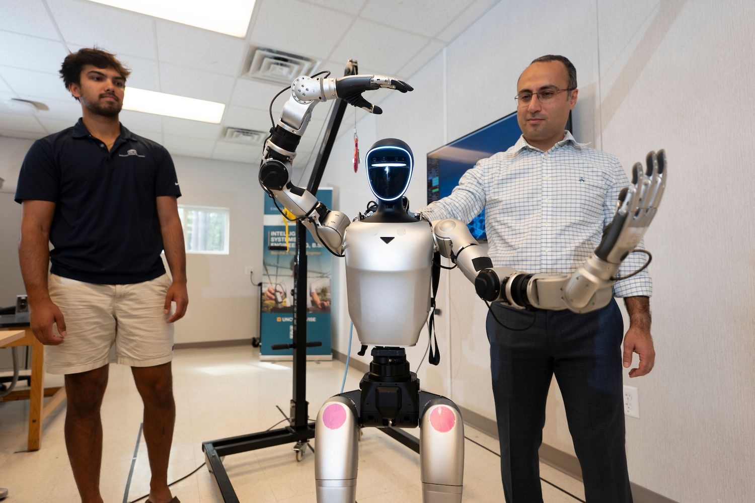 UNCW Students Bring Humanoid Robot to Life