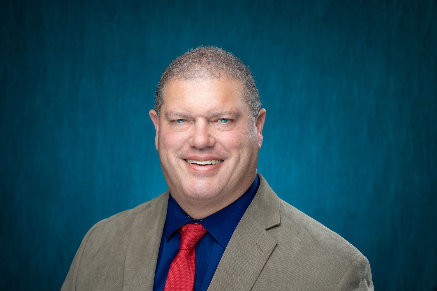 Headshot of Dr. Paul Ullucci